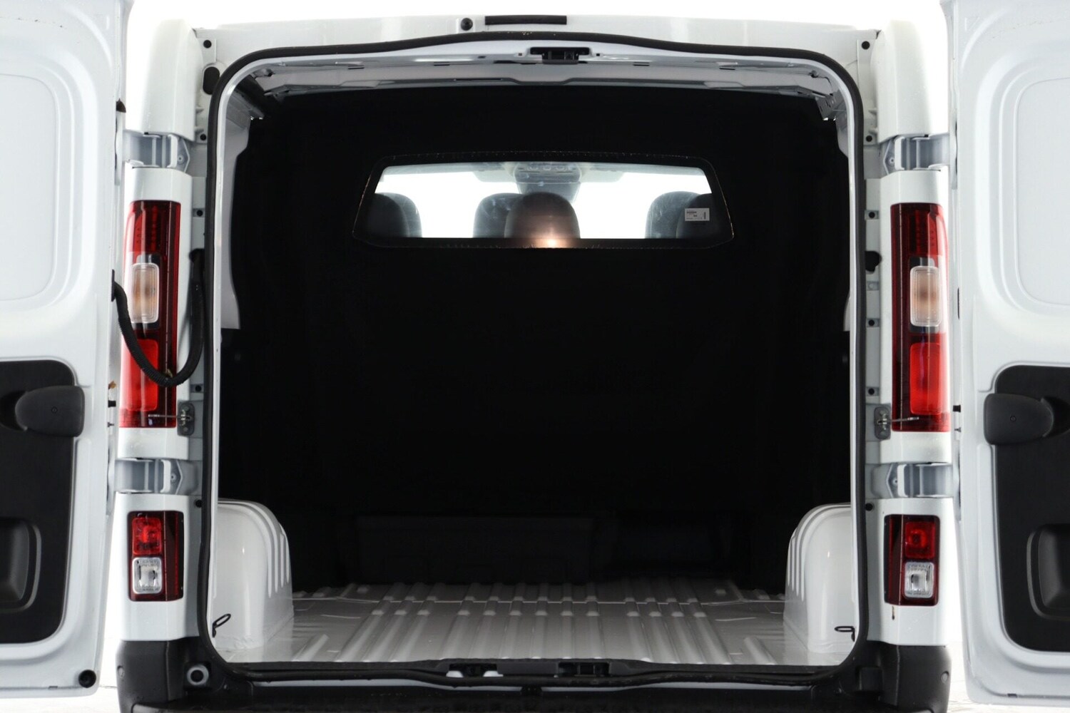 Used Renault Trafic 2026 for sale - 77915558: Photo 3