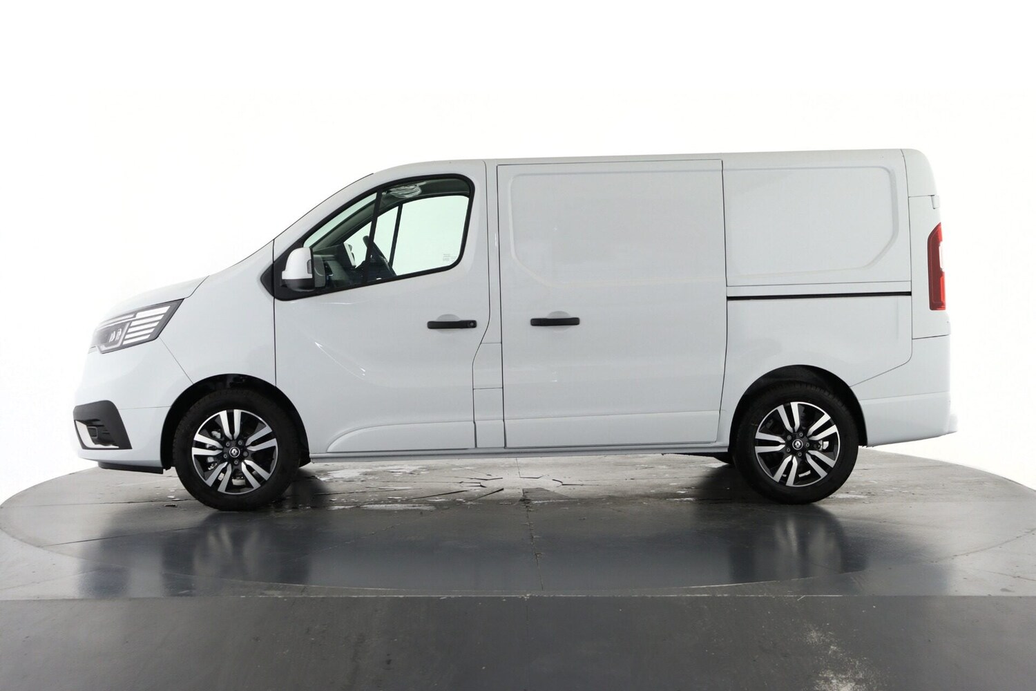 Used Renault Trafic 2025 for sale - 76798561: Photo 8