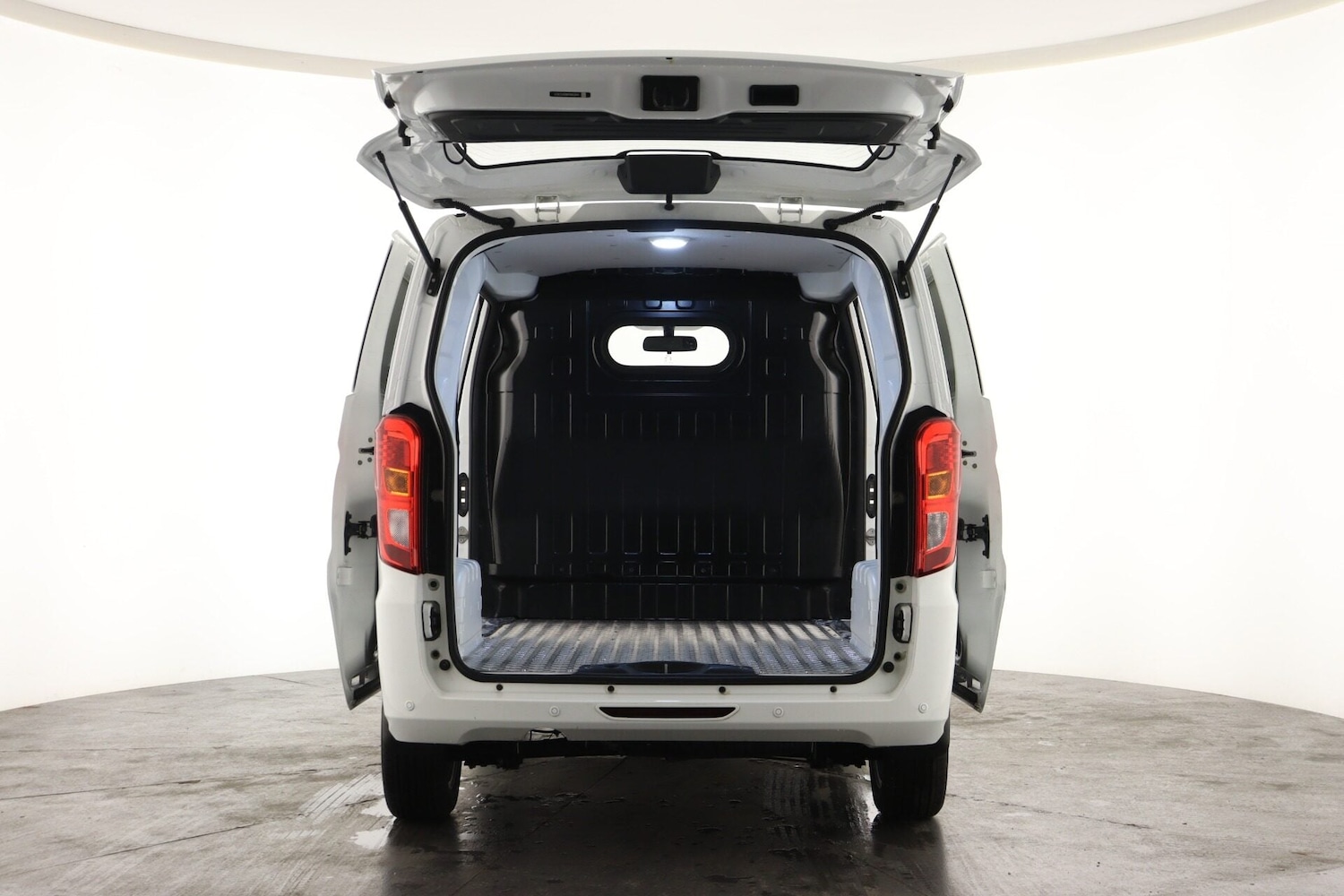 Used BYD ETP3 2024 for sale - 77593152: Photo 2