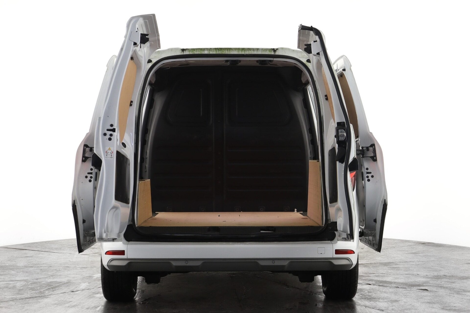 Used Nissan Other 2023 for sale - 77846679: Photo 2