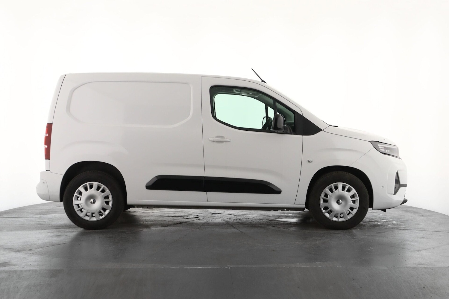 Used Vauxhall Combo 2024 for sale - 77530419: Photo 5