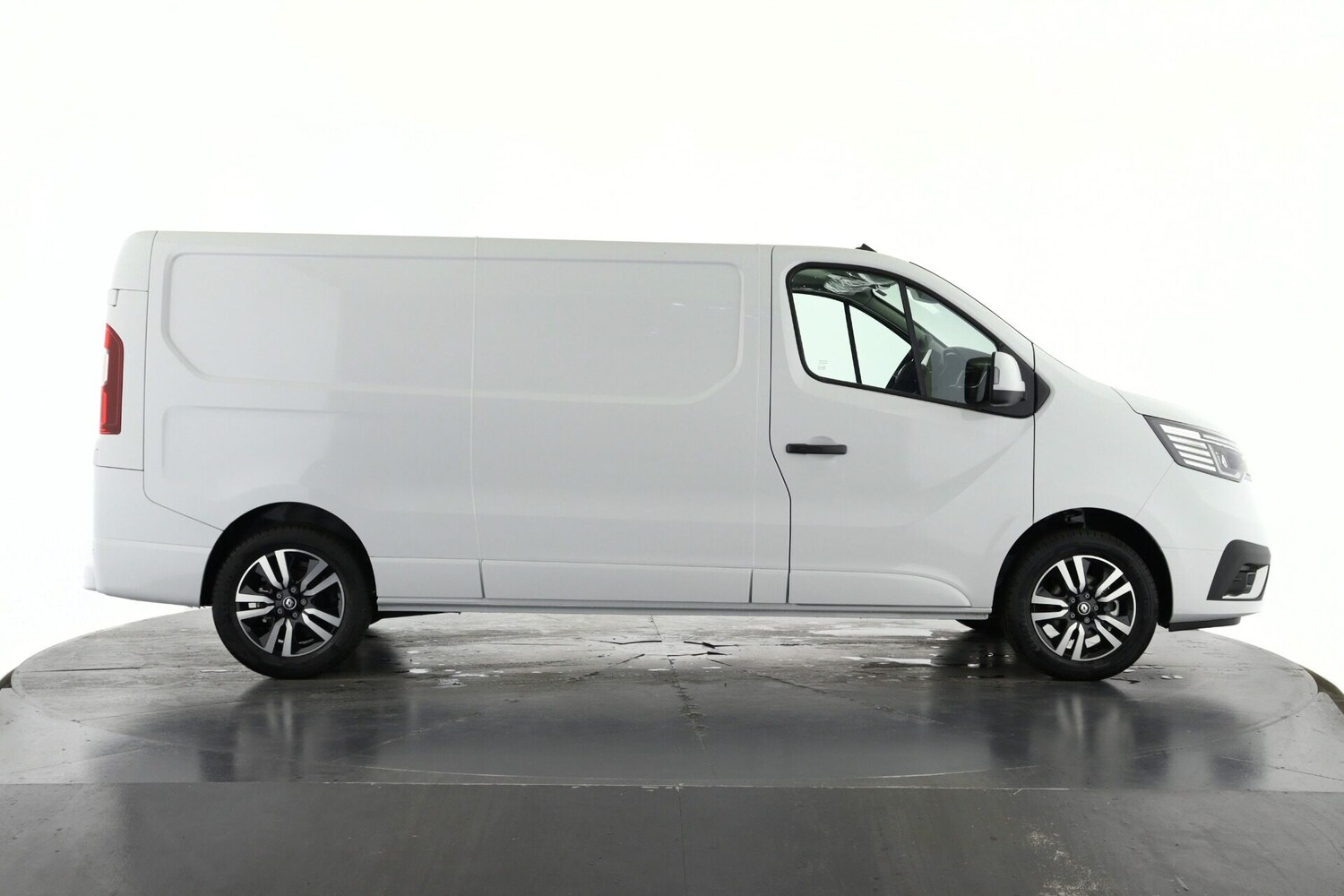 Used Renault Trafic 2025 for sale - 76102683: Photo 5