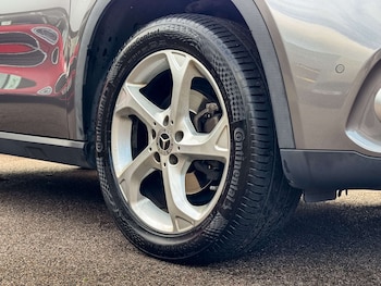 Used Mercedes-Benz GLA 2018 for sale - 76651376: Photo