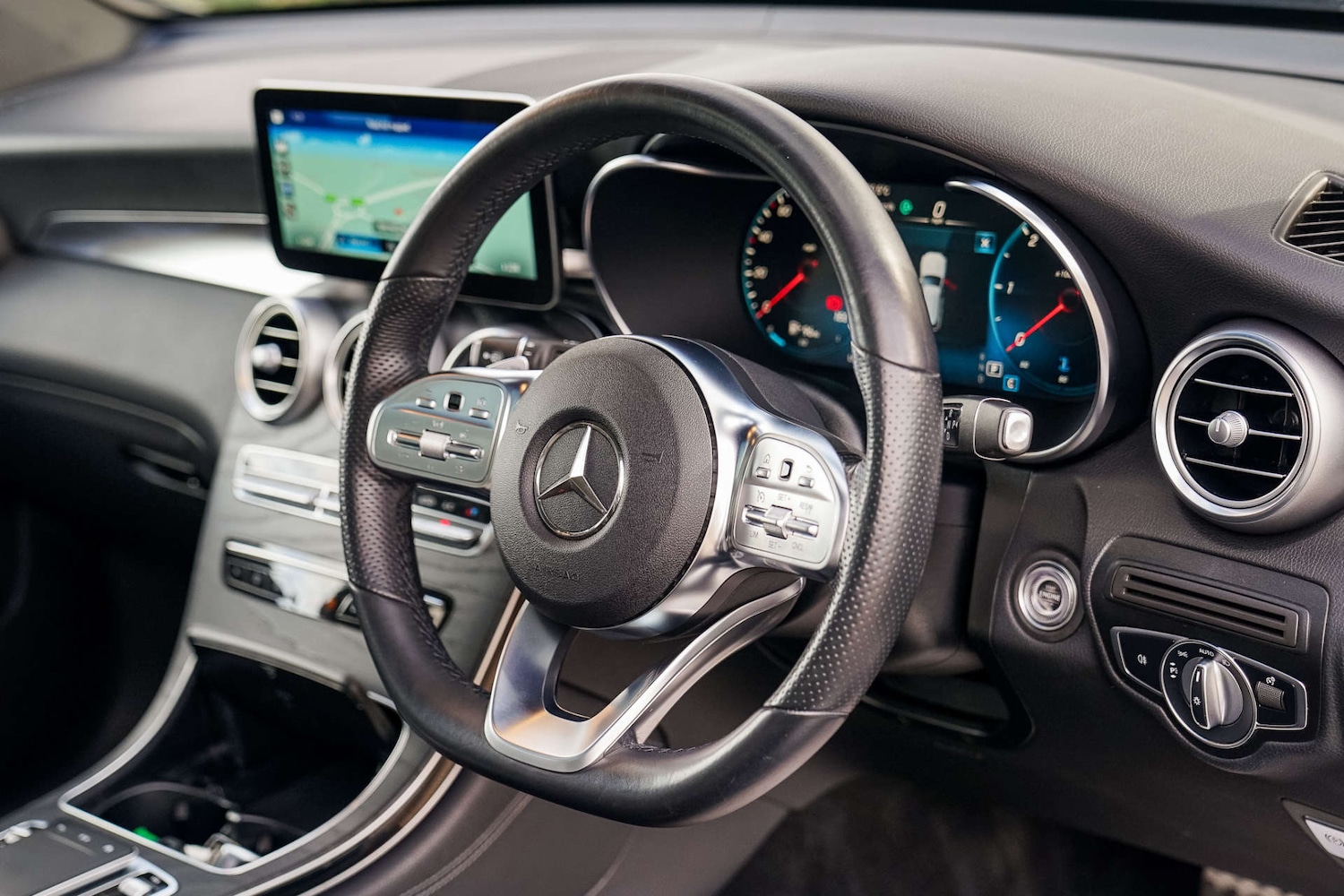 Used Mercedes-Benz GLC 2020 for sale - 76363945: Photo 18