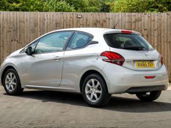 Used Peugeot 208 2015 for sale - 75146369: Photo
