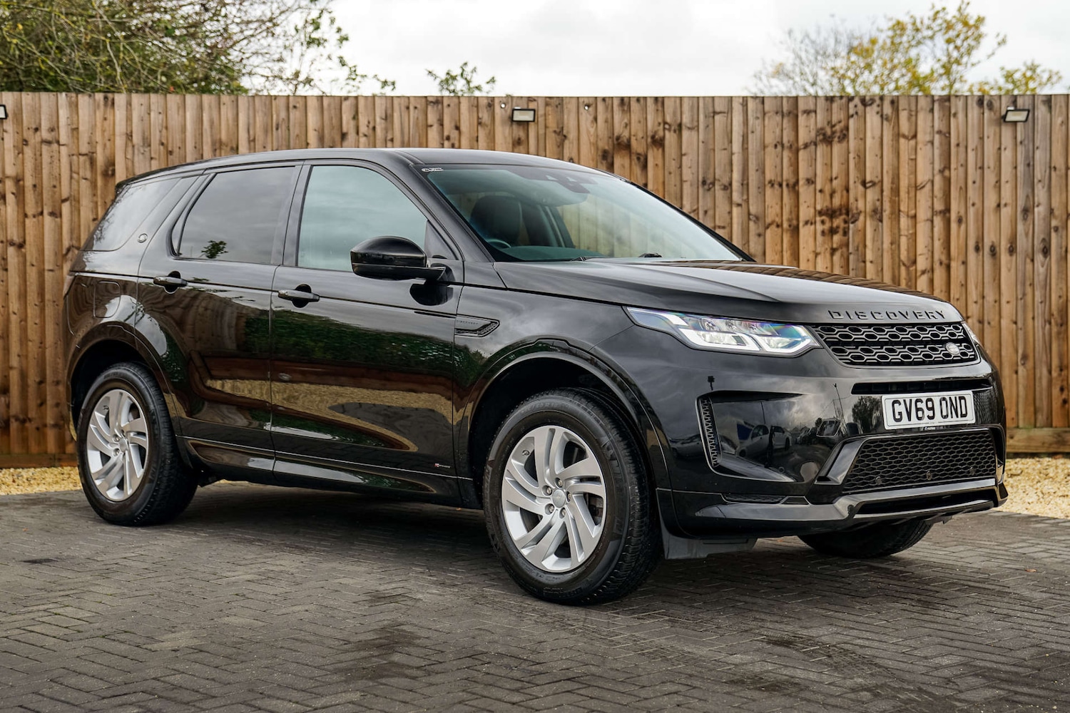 Used Land Rover Discovery Sport 2020 for sale - 76275296: Photo 1