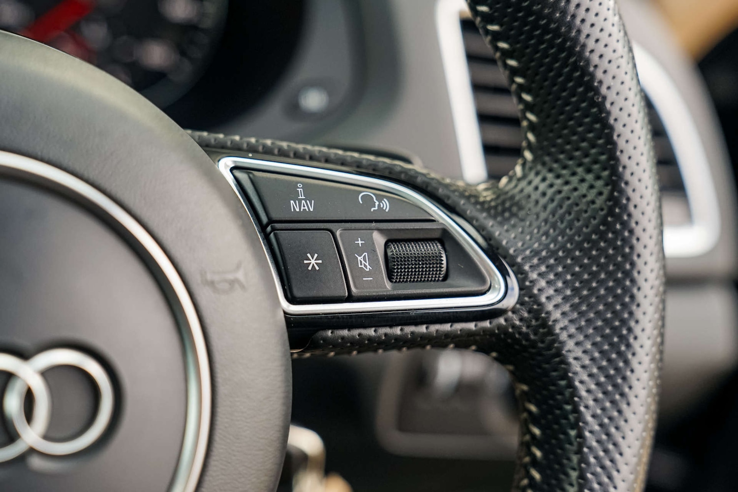 Used Audi Q3 2017 for sale - 77072179: Photo 11