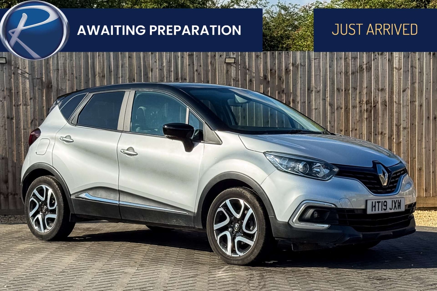 Used Renault Captur 2019 for sale - 76911467: Photo 1