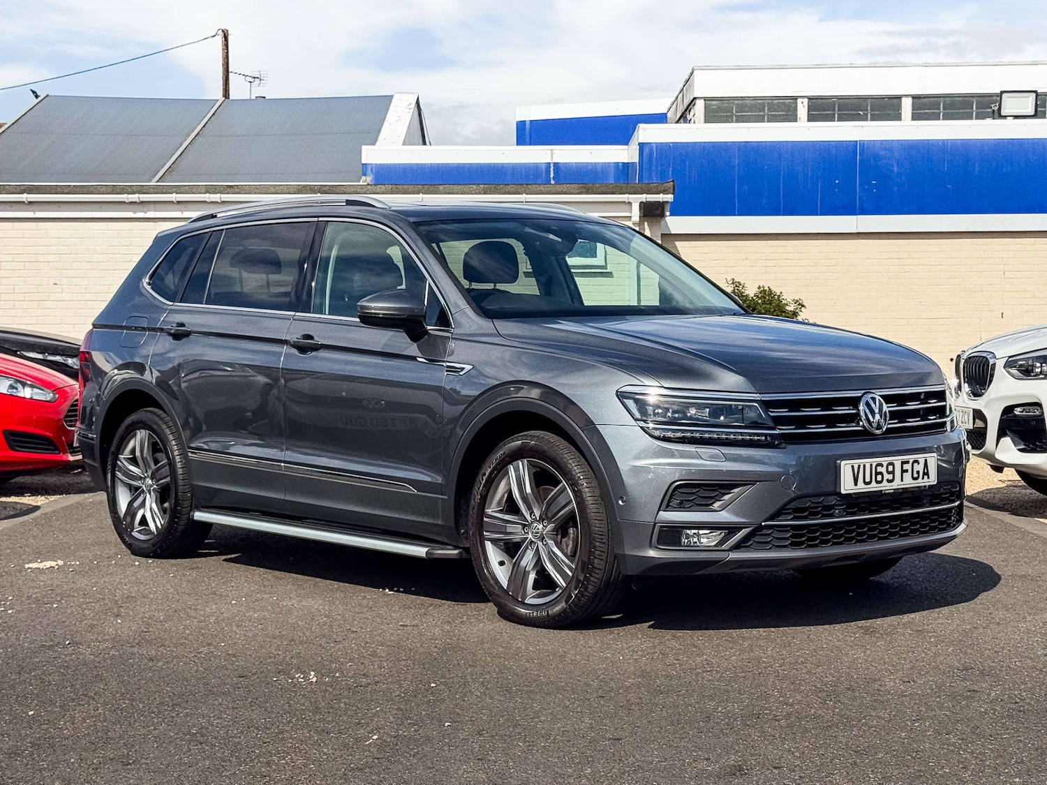 Used Volkswagen Tiguan 2019 for sale - 76299550: Photo 1