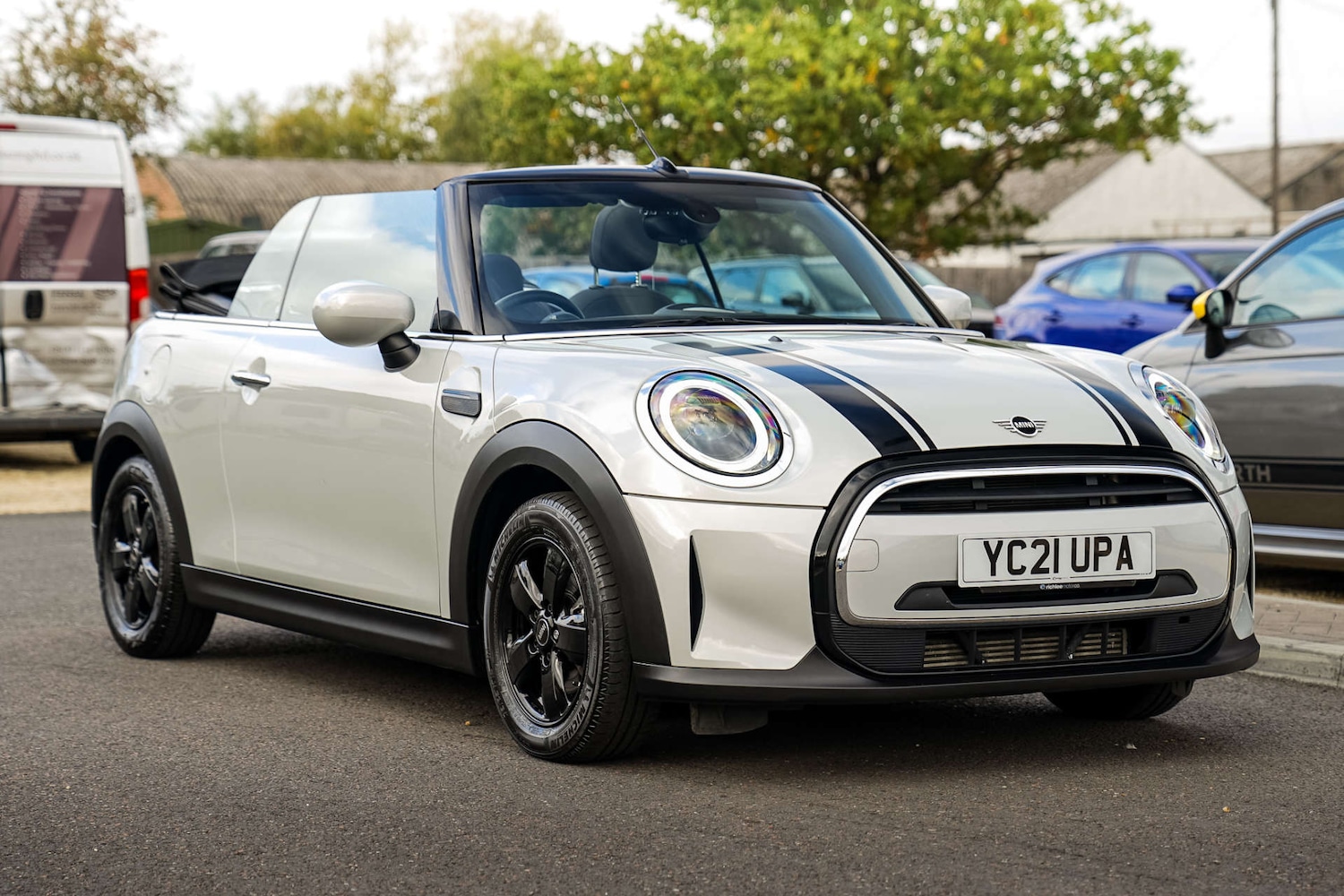 Used MINI Convertible 2021 for sale - 76118372: Photo 1