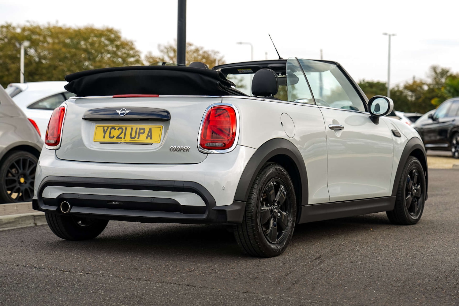Used MINI Convertible 2021 for sale - 76118372: Photo 7