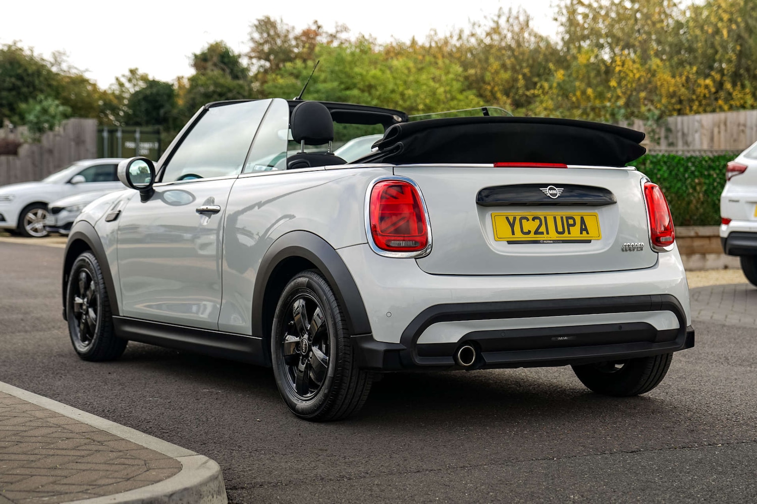 Used MINI Convertible 2021 for sale - 76118372: Photo 8