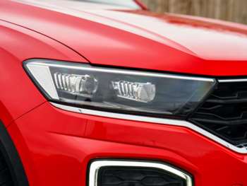 Used Volkswagen T-Roc 2018 for sale - 75092521: Photo