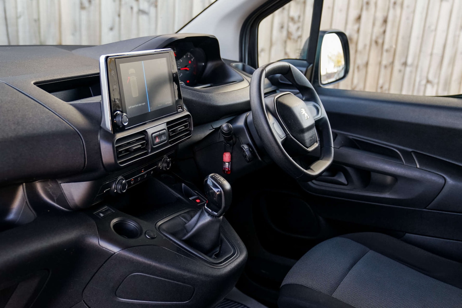 Used Peugeot Partner 2019 for sale - 76682738: Photo 18