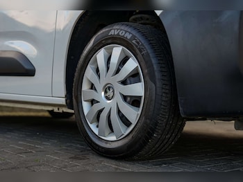 Used Peugeot Partner 2019 for sale - 76682738: Photo