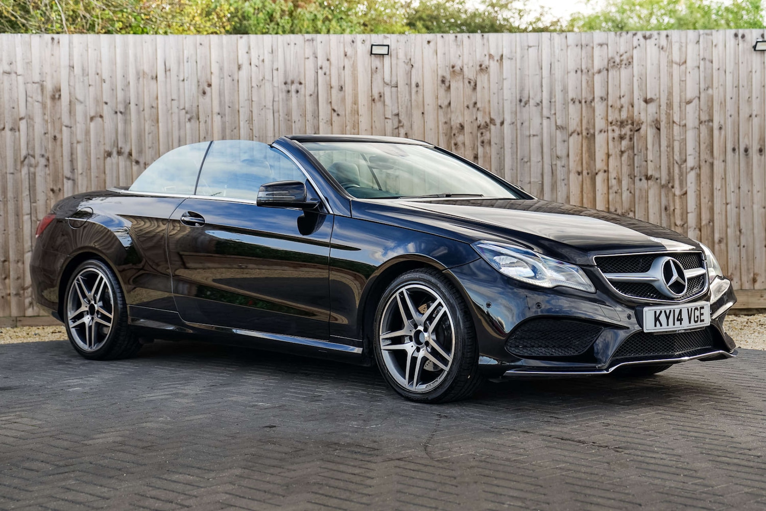 Used Mercedes-Benz E Class 2014 for sale - 75945167: Photo 1