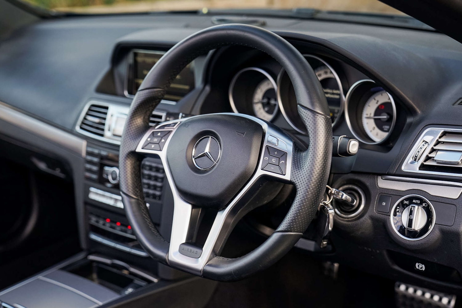 Used Mercedes-Benz E Class 2014 for sale - 75945167: Photo 13