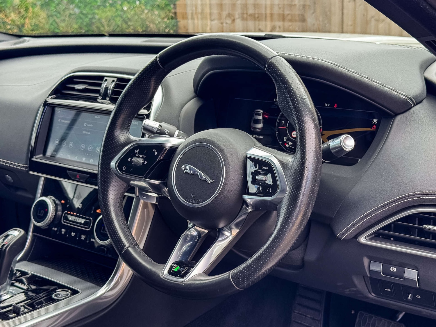 Used Jaguar XE 2020 for sale - 76102726: Photo 10