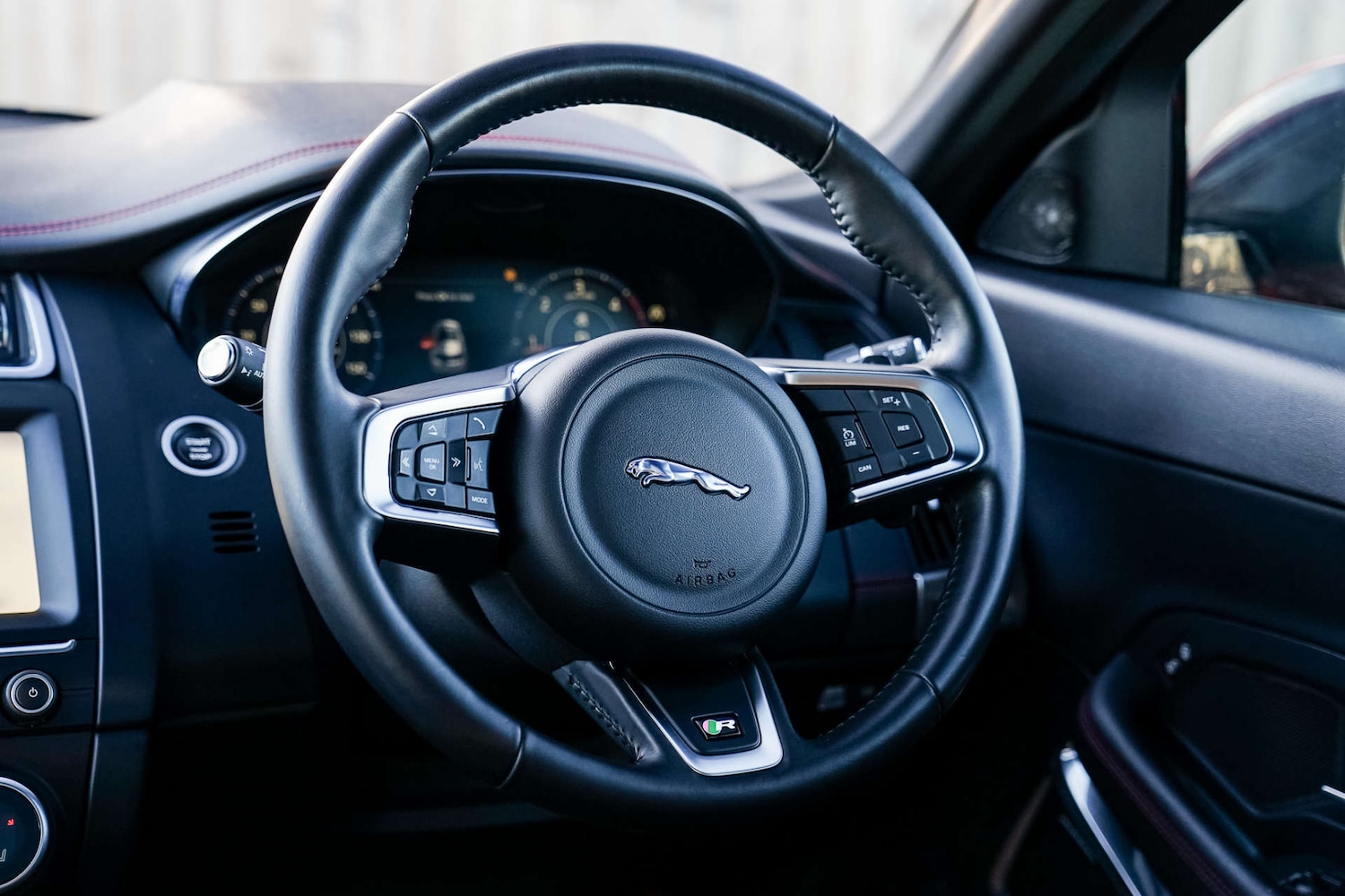 Used Jaguar E-Pace 2020 for sale - 76547264: Photo 28