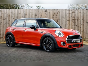 Used MINI Hatch 2019 for sale - 76490994: Photo