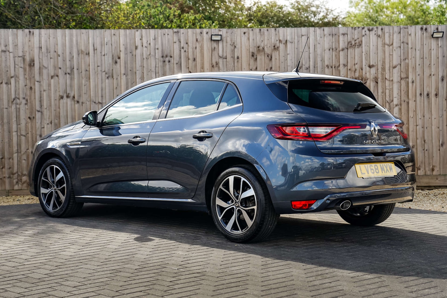 Used Renault Megane 2018 for sale - 75774704: Photo 8