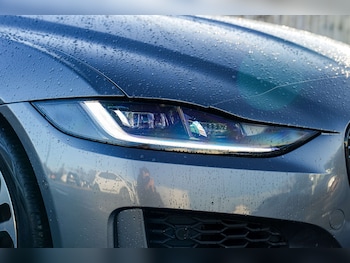 Used Jaguar XE 2020 for sale - 77437663: Photo