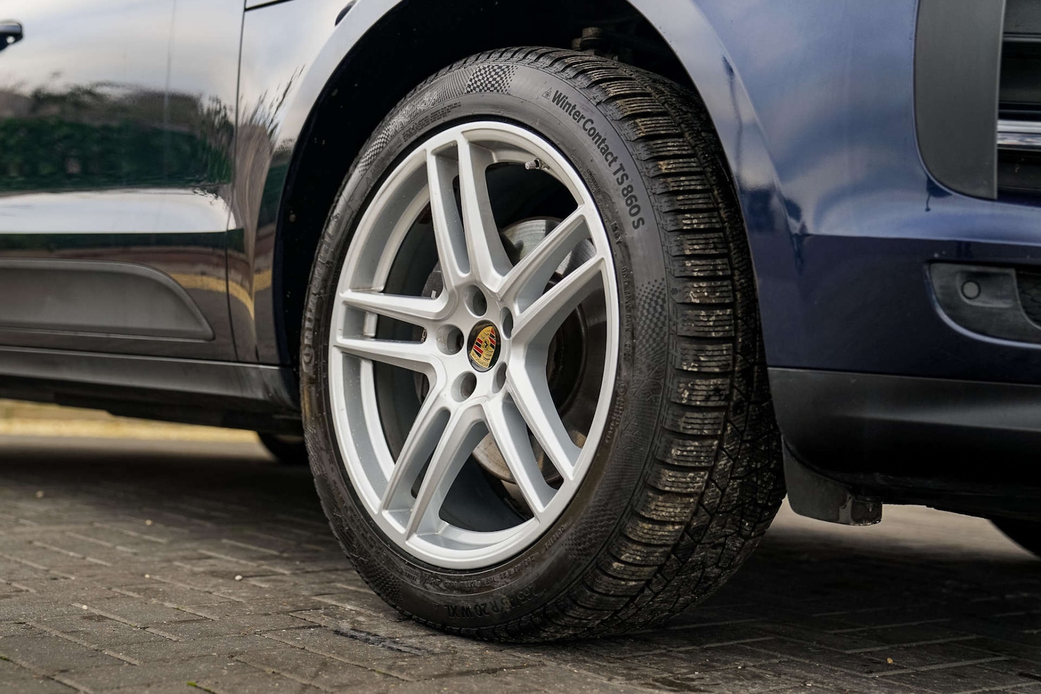 Used Porsche Macan 2021 for sale - 76604244: Photo 2