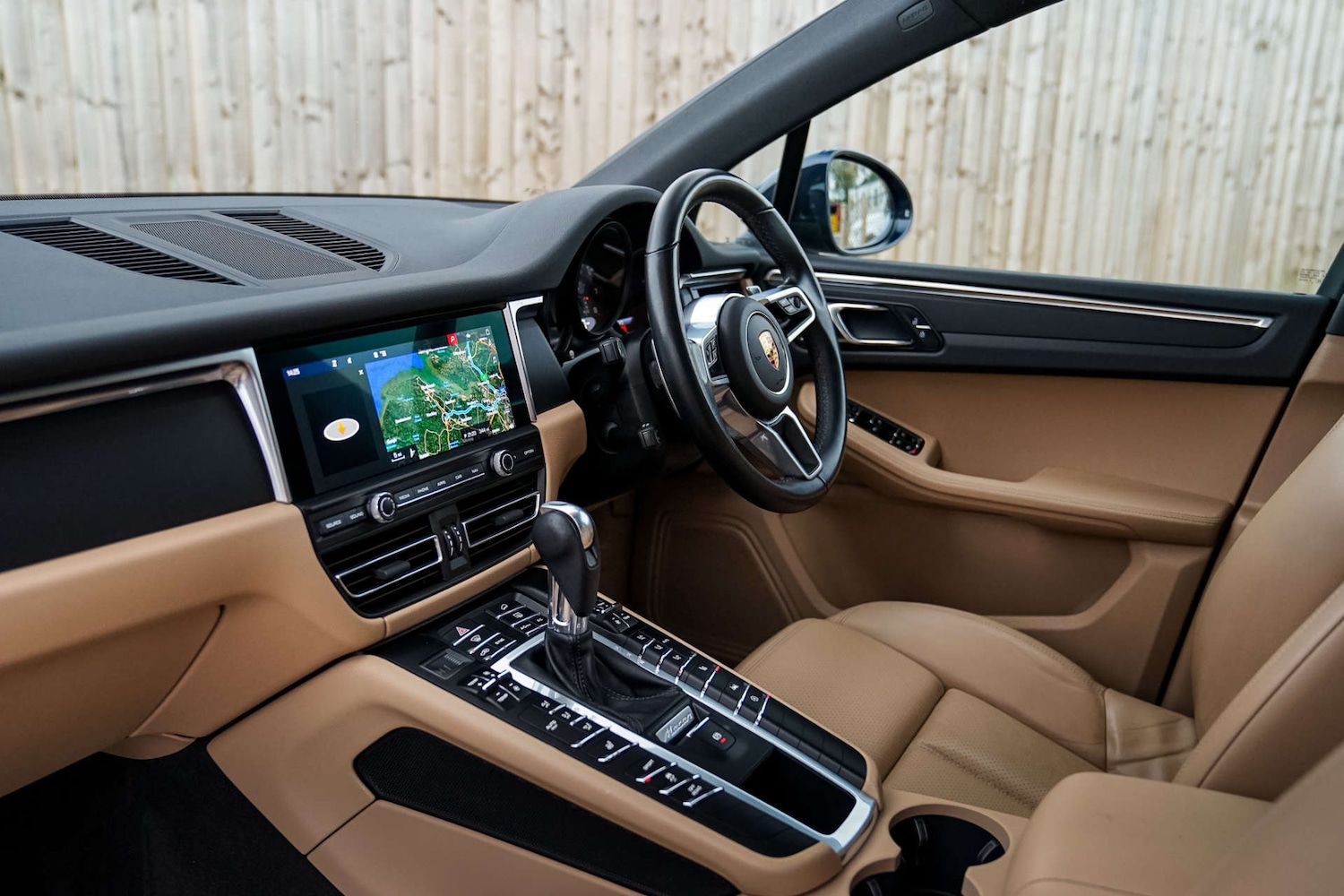 Used Porsche Macan 2021 for sale - 76604244: Photo 37