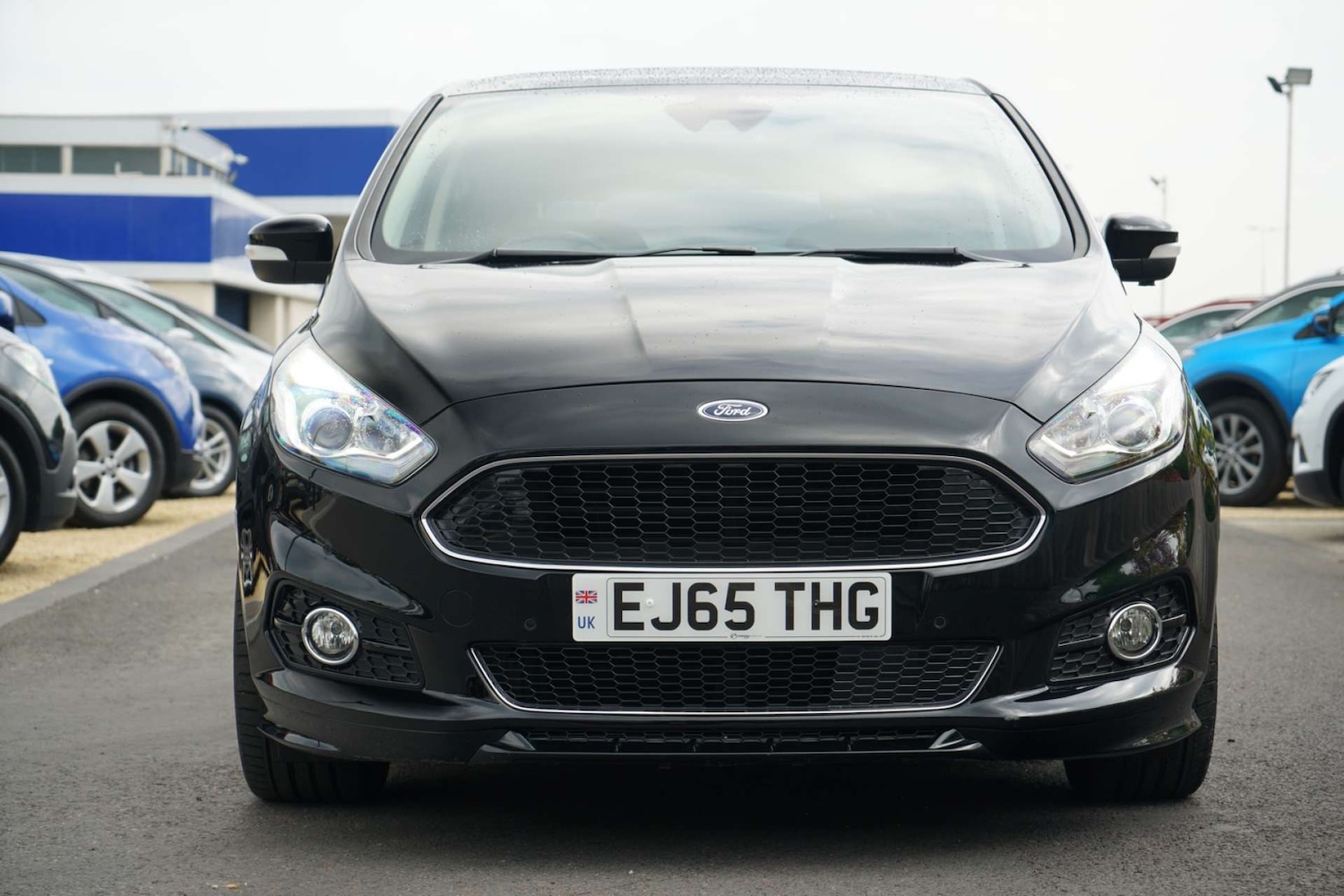 Used Ford S-Max 2015 for sale - 76177667: Photo 2