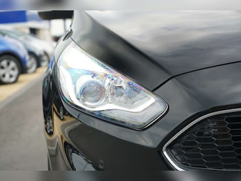 Used Ford S-Max 2015 for sale - 76177667: Photo 3
