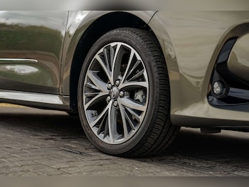 Used Toyota Yaris 2023 for sale - 76007317: Photo