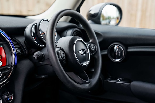 Used MINI Hatch 2018 for sale - 76105298: Photo 19