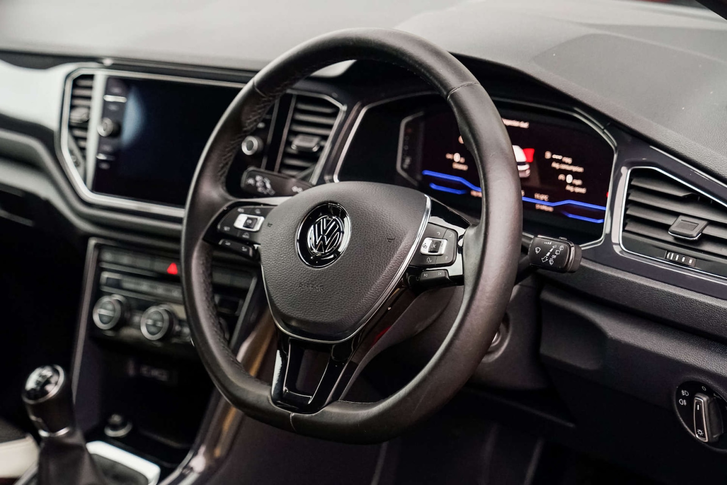 Used Volkswagen T-Roc 2018 for sale - 76437871: Photo 13