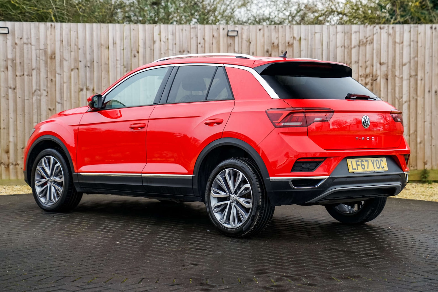 Used Volkswagen T-Roc 2018 for sale - 76437871: Photo 8