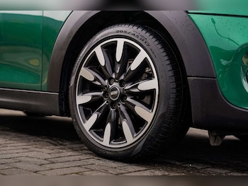 Used MINI Hatch 2020 for sale - 77372546: Photo