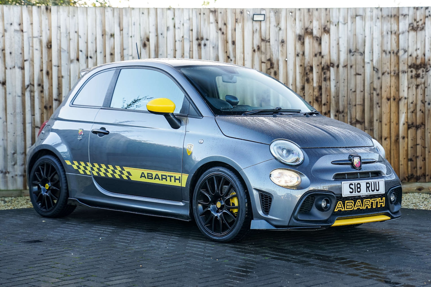 Used Abarth 500 2017 for sale - 76762552: Photo 1