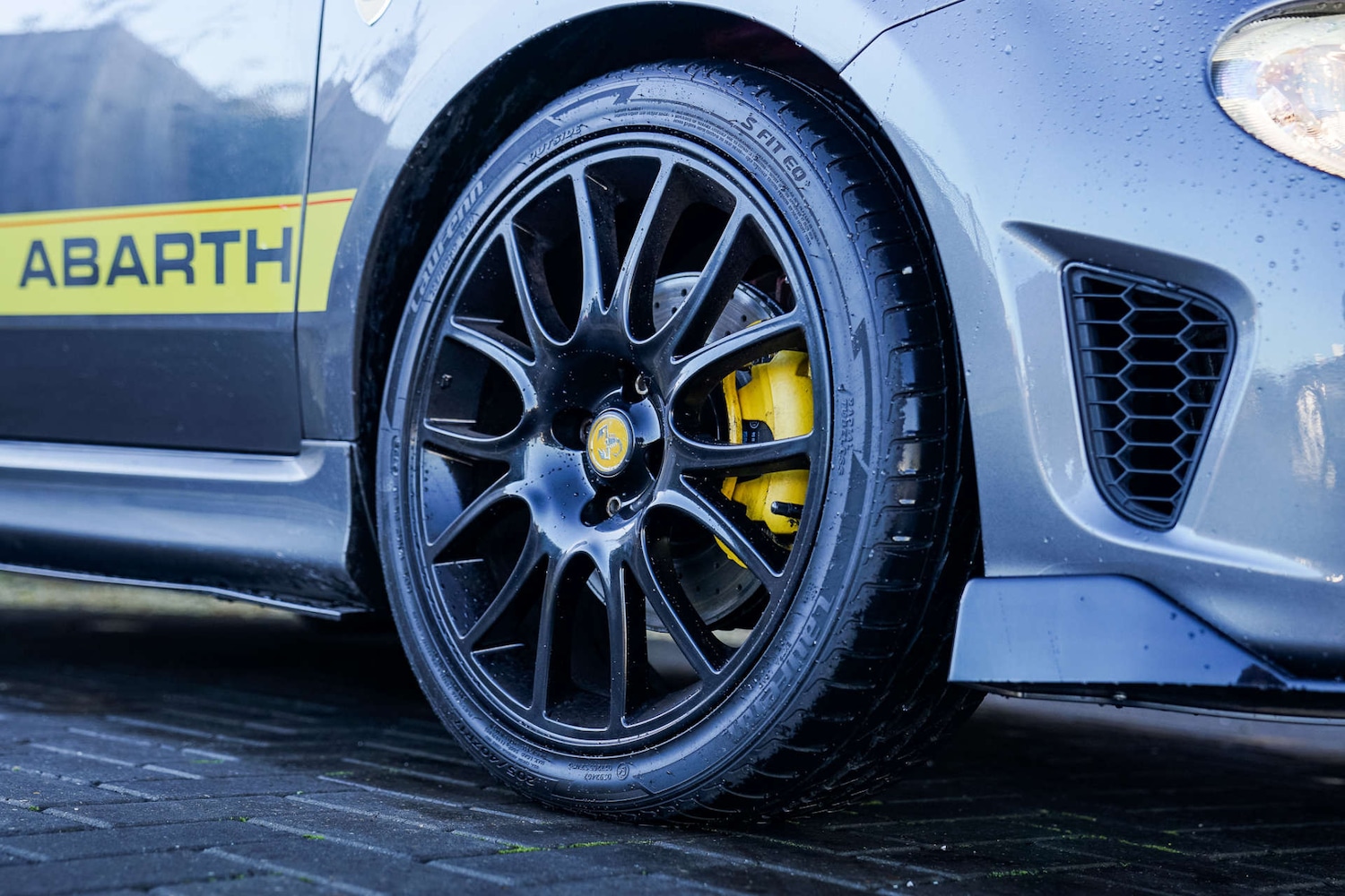 Used Abarth 500 2017 for sale - 76762552: Photo 2