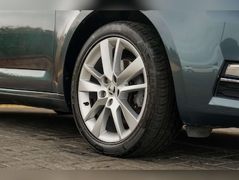 Used Skoda Octavia 2017 for sale - 76101627: Photo