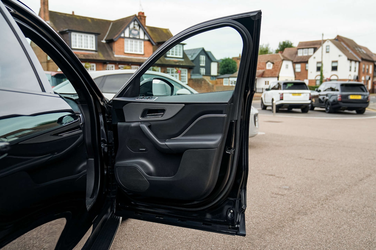 Used Jaguar F-Pace 2020 for sale - 76228745: Photo 10