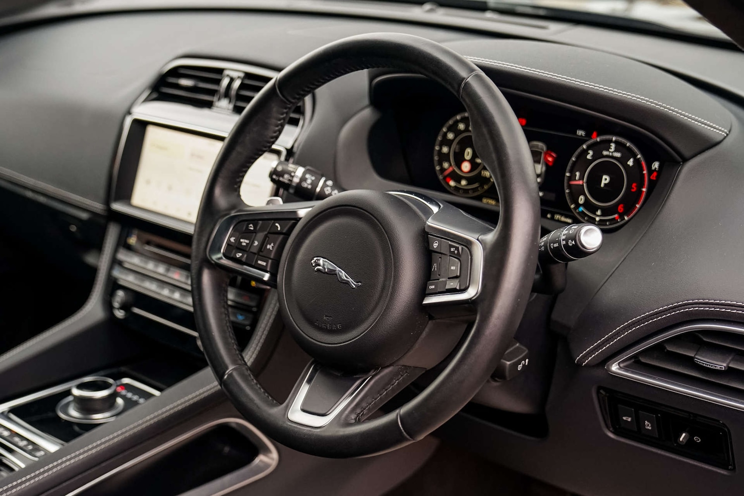 Used Jaguar F-Pace 2020 for sale - 76228745: Photo 11