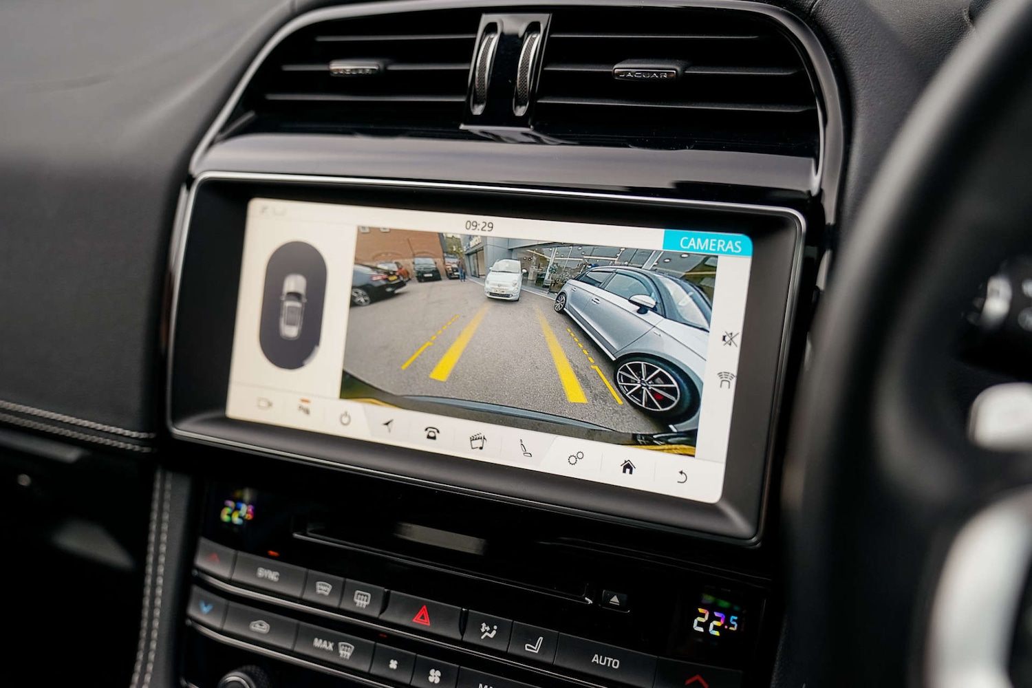 Used Jaguar F-Pace 2020 for sale - 76228745: Photo 13