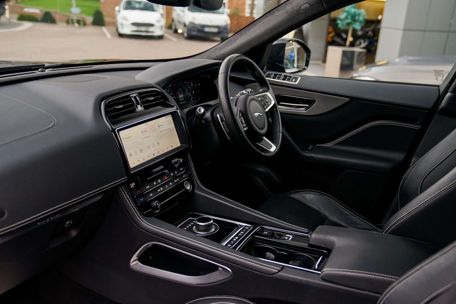 Used Jaguar F-Pace 2020 for sale - 76228745: Photo 15