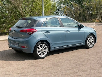 Used Hyundai i20 2015 for sale - 79493549: Photo