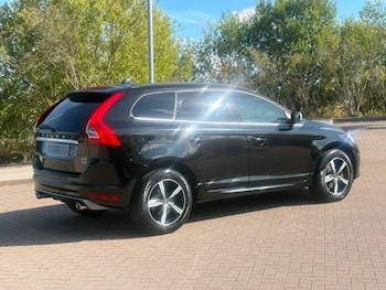 Used Volvo XC60 2017 for sale - 79618843: Photo