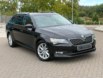 Used Skoda Superb 2017 for sale - 79461922: Photo