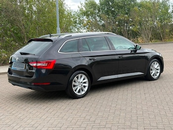 Used Skoda Superb 2017 for sale - 79461922: Photo