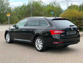 Used Skoda Superb 2017 for sale - 79461922: Photo
