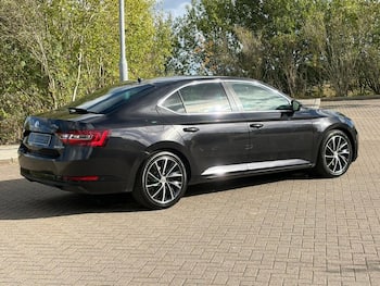 Used Skoda Superb 2016 for sale - 79764592: Photo