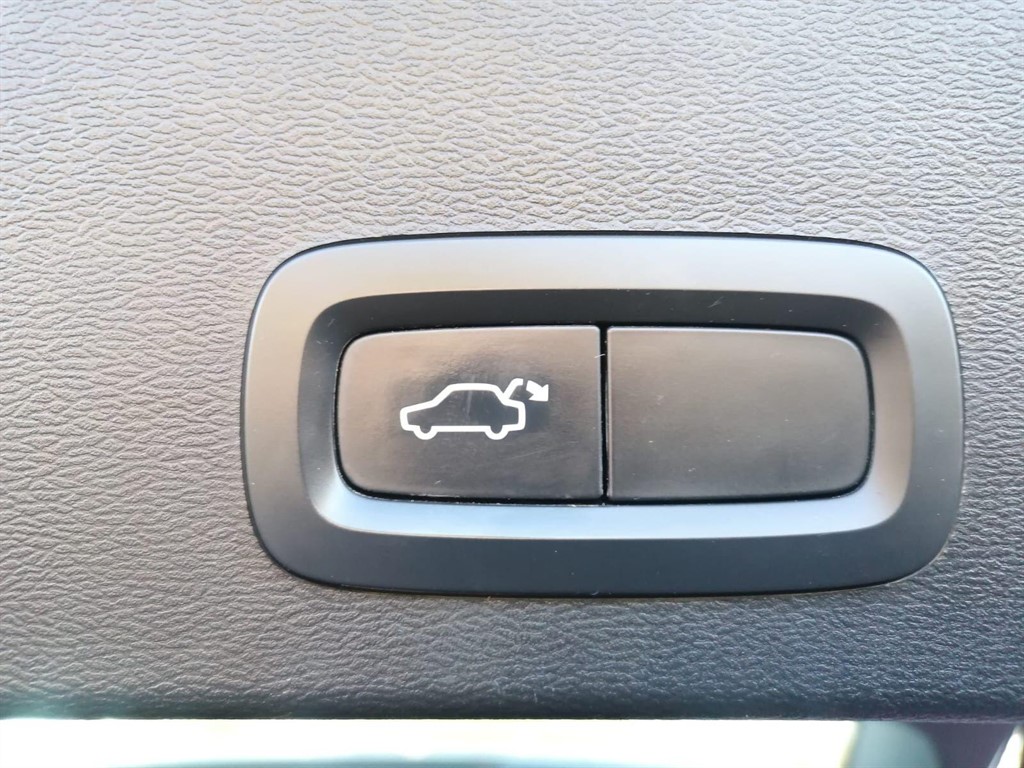 Used Volvo XC40 2021 for sale - 77951002: Photo 14