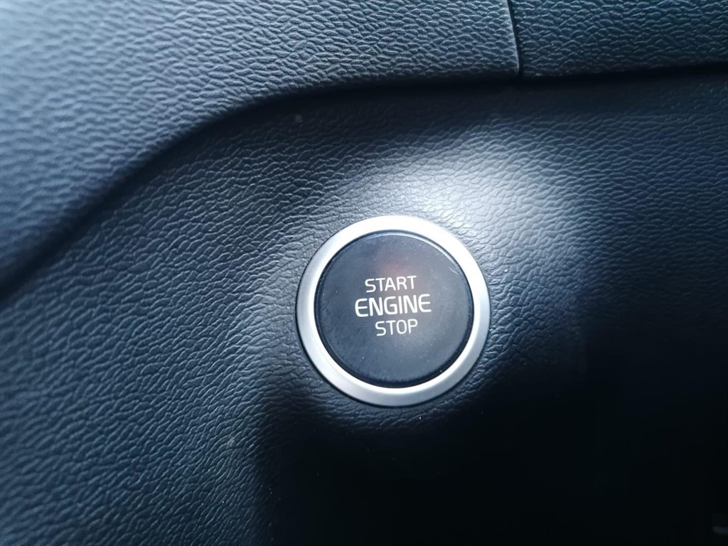 Used Volvo XC40 2021 for sale - 77951002: Photo 17